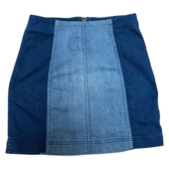 Free People Dresses & Skirts - Free People Two Tone Multi Panel Stretch Denim Zip Back Mini Skirt.Womens. Sz 2